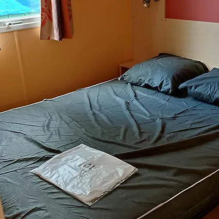 Mobil-home Avec Terrasse - 4 Pers. - Api-1-52-2026 Campsite La Tour-d'Auvergne