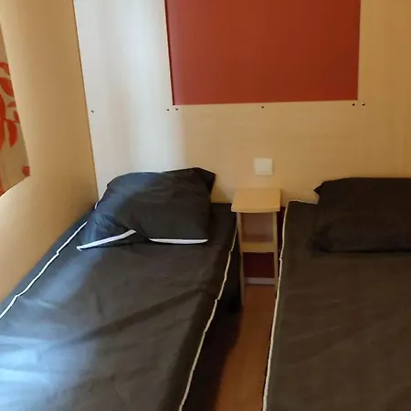 Mobil-home Avec Terrasse - 4 Pers. - Api-1-52-2026