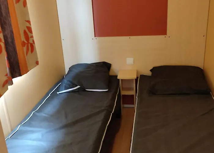 Mobil-home Avec Terrasse - 4 Pers. - Api-1-52-2026