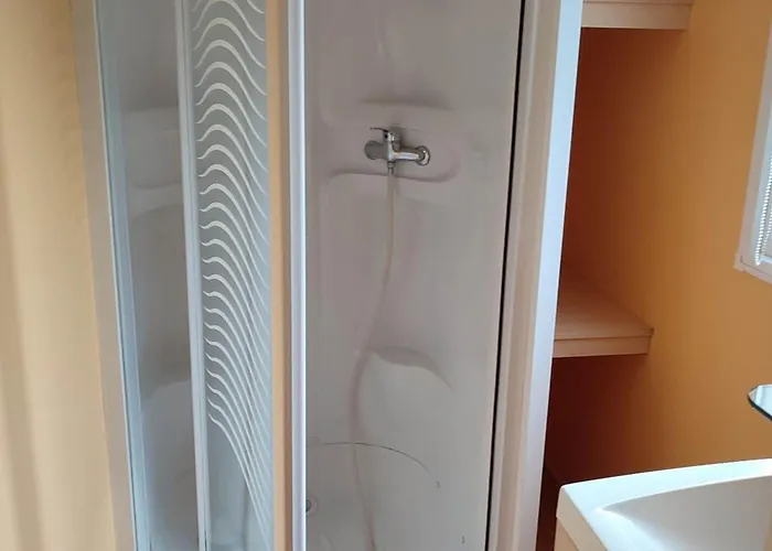 Mobil-home Avec Terrasse - 4 Pers. - Api-1-52-2026 Campsite